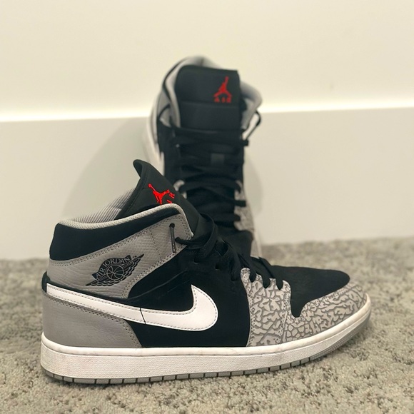 Jordan Highs - Picture 1 of 1